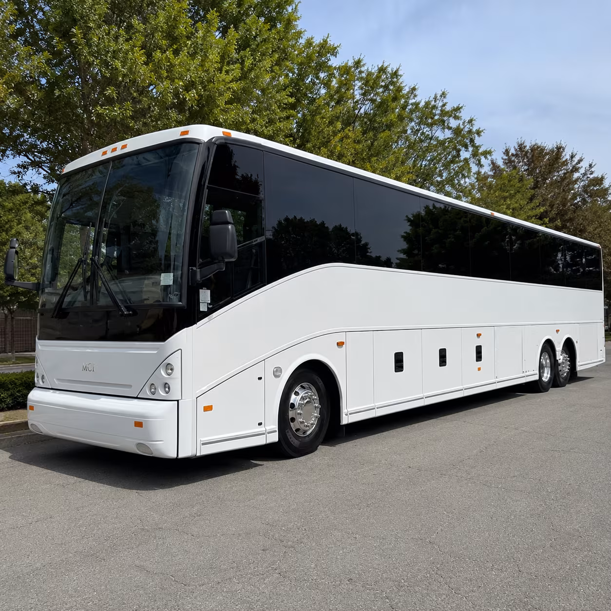 compton show up to compton concerts in a charter bus