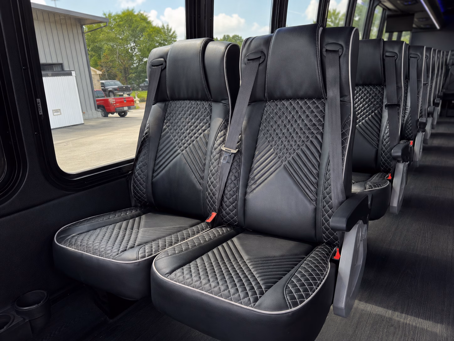 paramount timely charter buses for paramount private events