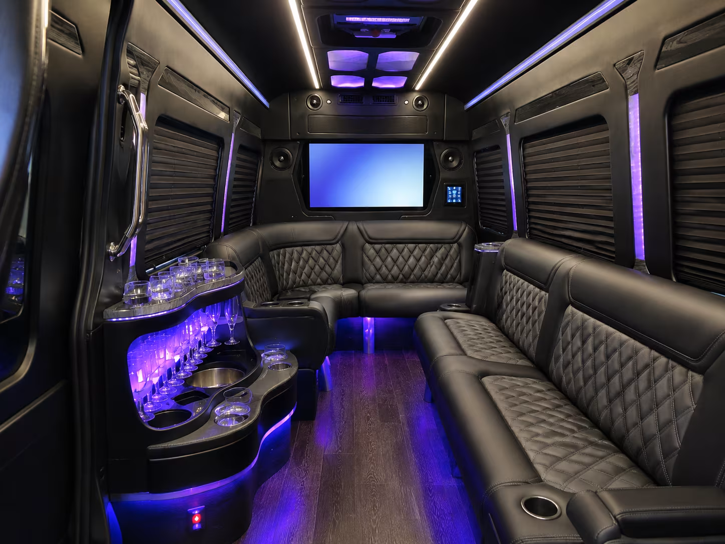 southgatecharterbuscompany com is here for south gate prom graduation and school event transportation