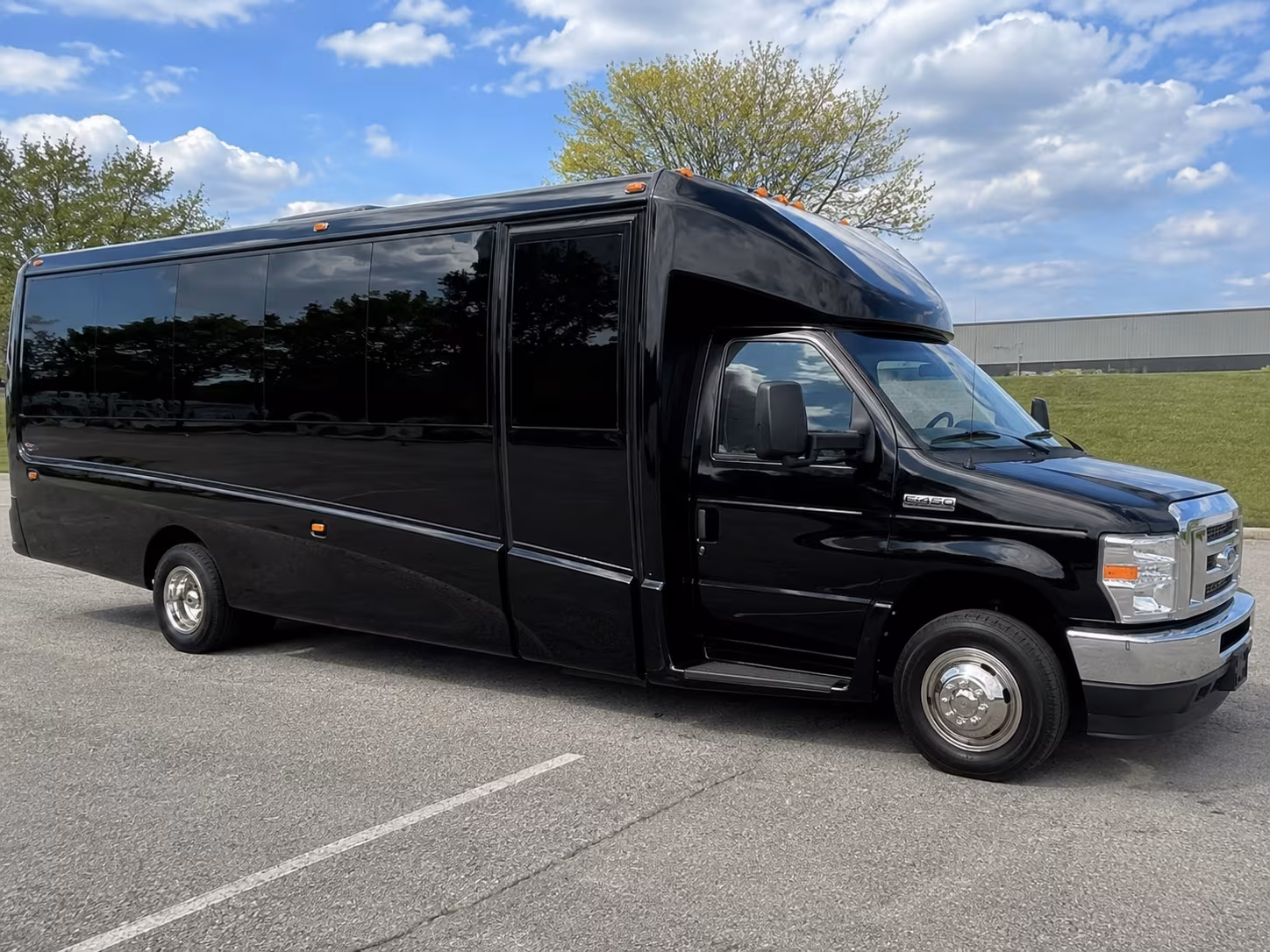 southgatecharterbuscompany com is the easiest way to find a wedding shuttle bus for large south gate celebrations