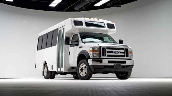 south gate 25 passenger minibus